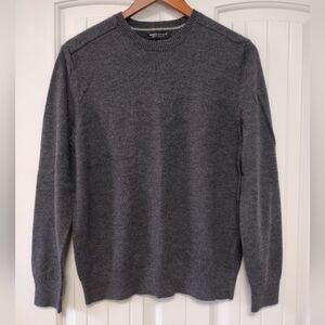 Banana Republic Extra Fine Merino Wool Crew Neck Charcoal Gray Sweater Men's M